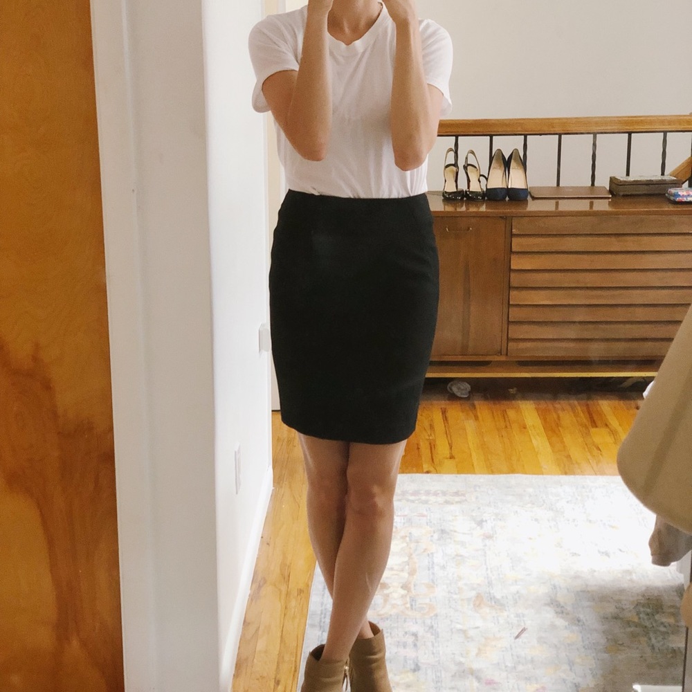 NWT Ann Taylor LOFT Petites Black Skirt